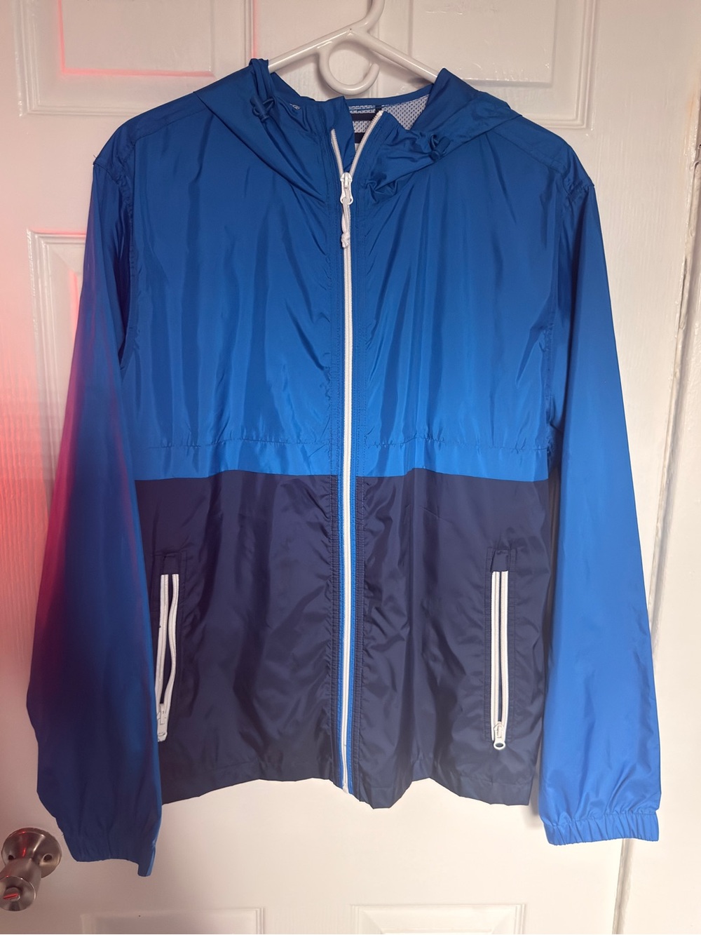 Men’s Old Navy Blue and Navy Colorblock Hooded Windbreaker